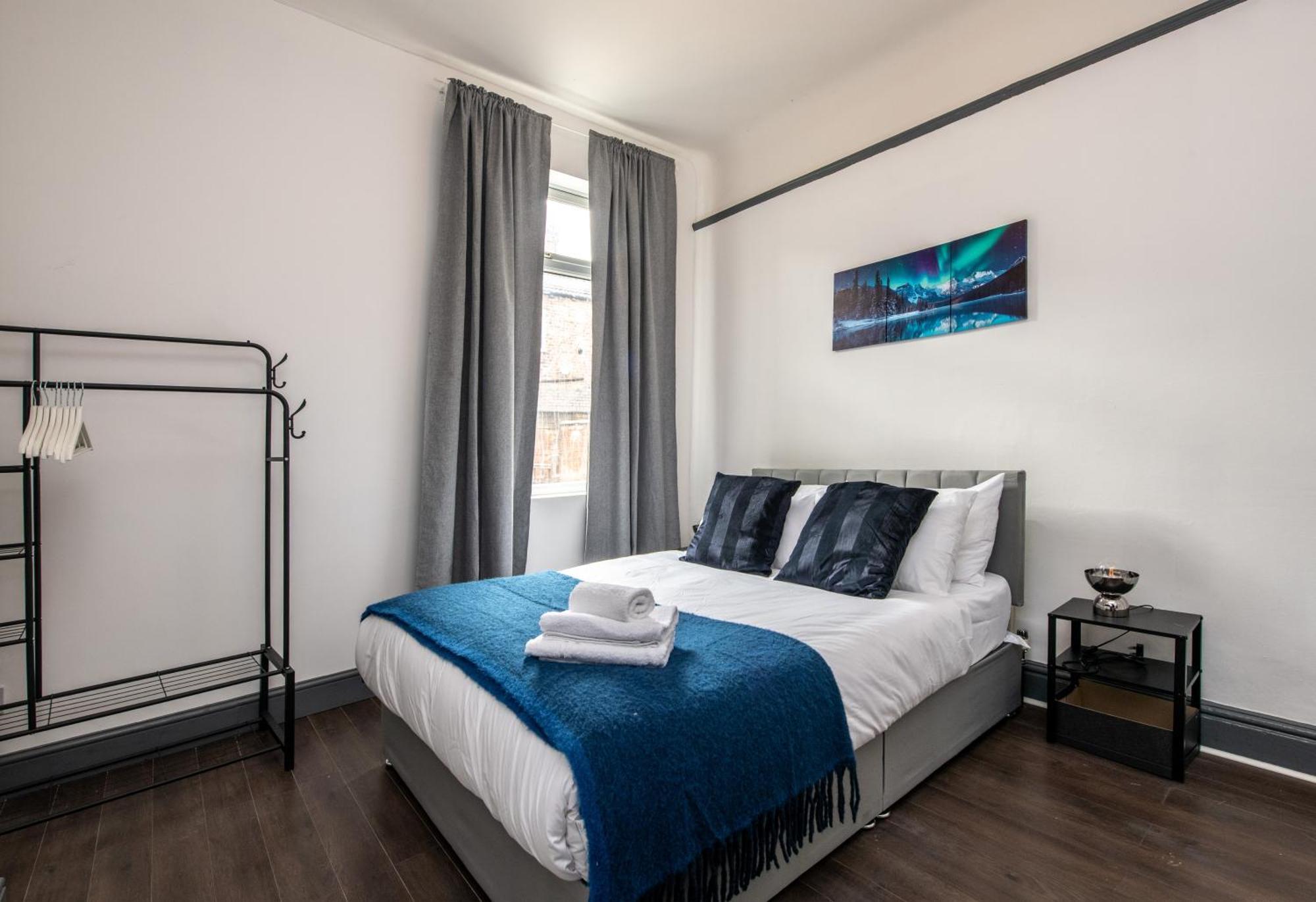 4br In Great Location Close To Transport Liverpool